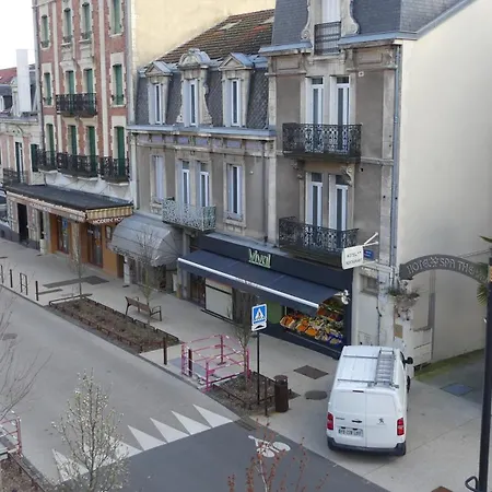 Le Puy De Dome - 1 Chambre - Clim Chatel-Guyon Exterior photo